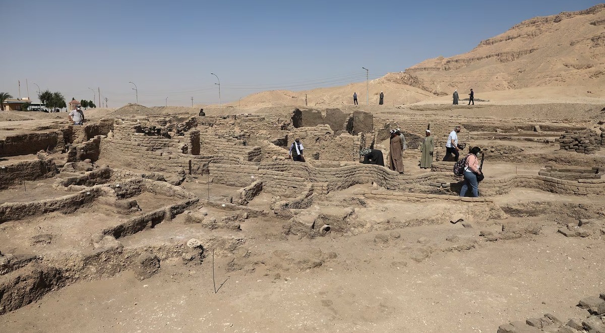 Louxor, Ministry of Tourism and Antiquities